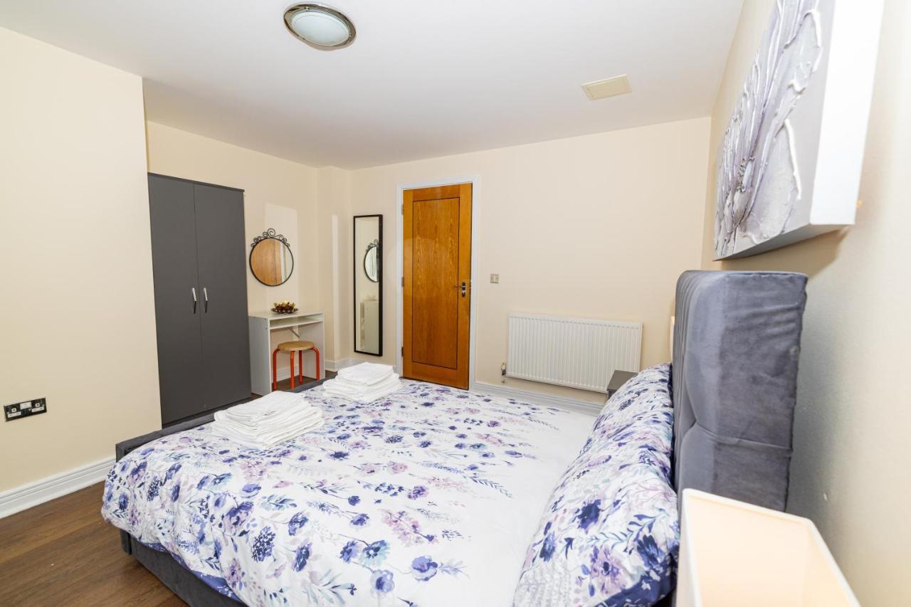 Two Bed Apartment Near Canary Wharf London Eksteriør billede