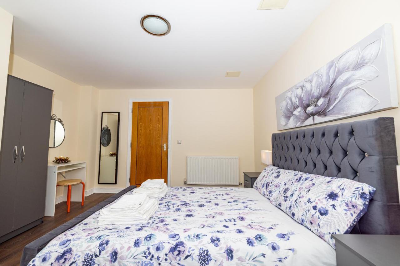 Two Bed Apartment Near Canary Wharf London Eksteriør billede