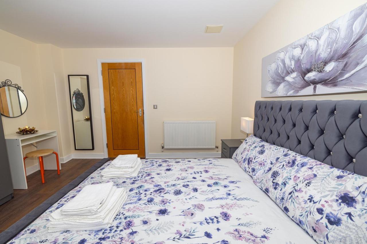 Two Bed Apartment Near Canary Wharf London Eksteriør billede