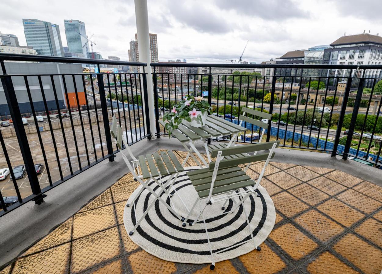 Two Bed Apartment Near Canary Wharf London Eksteriør billede